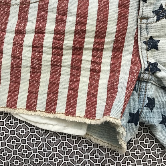 RARE SEXY AMERICAN FLAG SHORTS - Picture 3 of 4